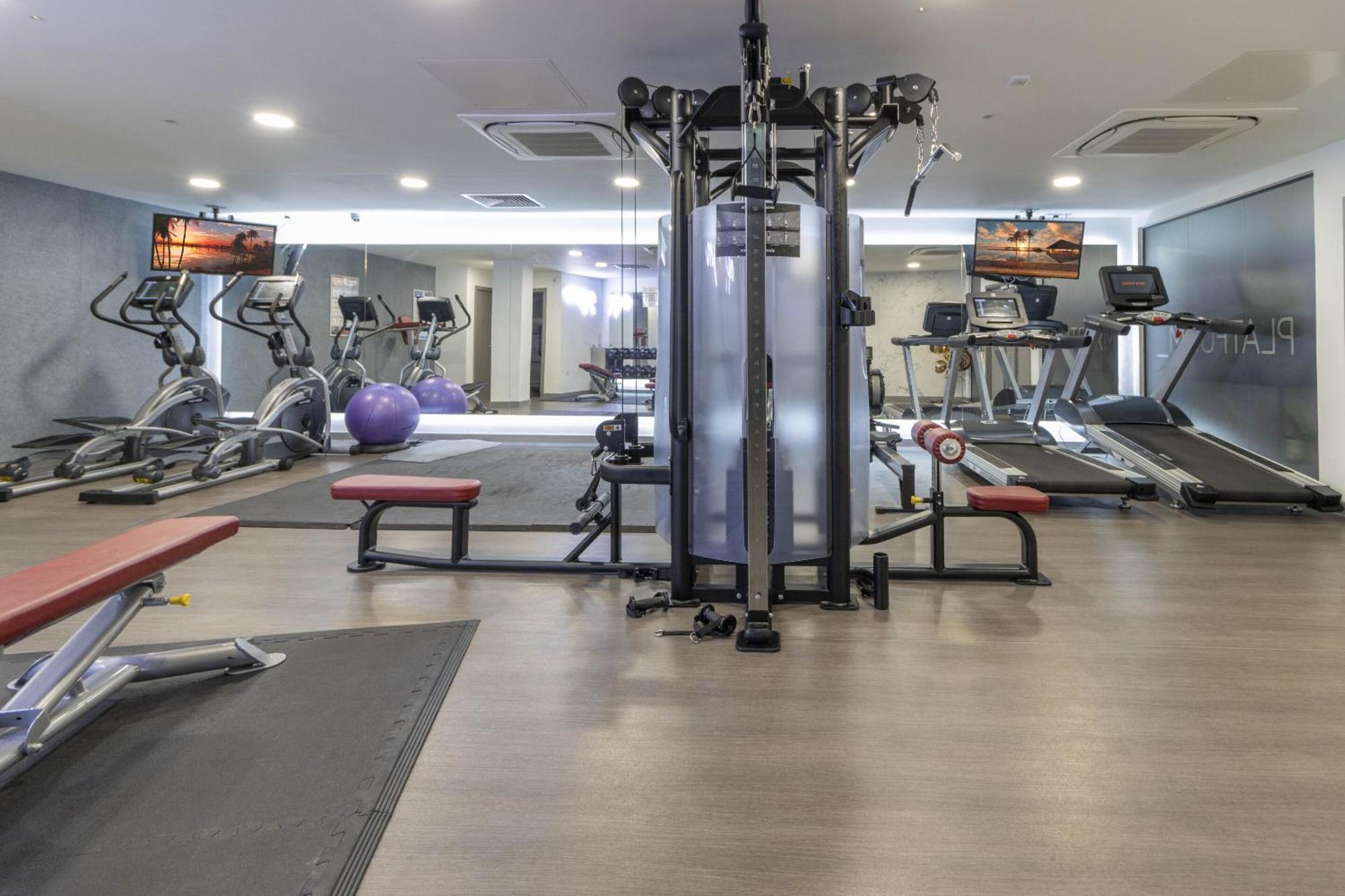 엑서터 Linacre 1&2 - One And Two Bed Flat Behind The Cathedral With Free Parking And Fast Wifi 아파트 외부 사진