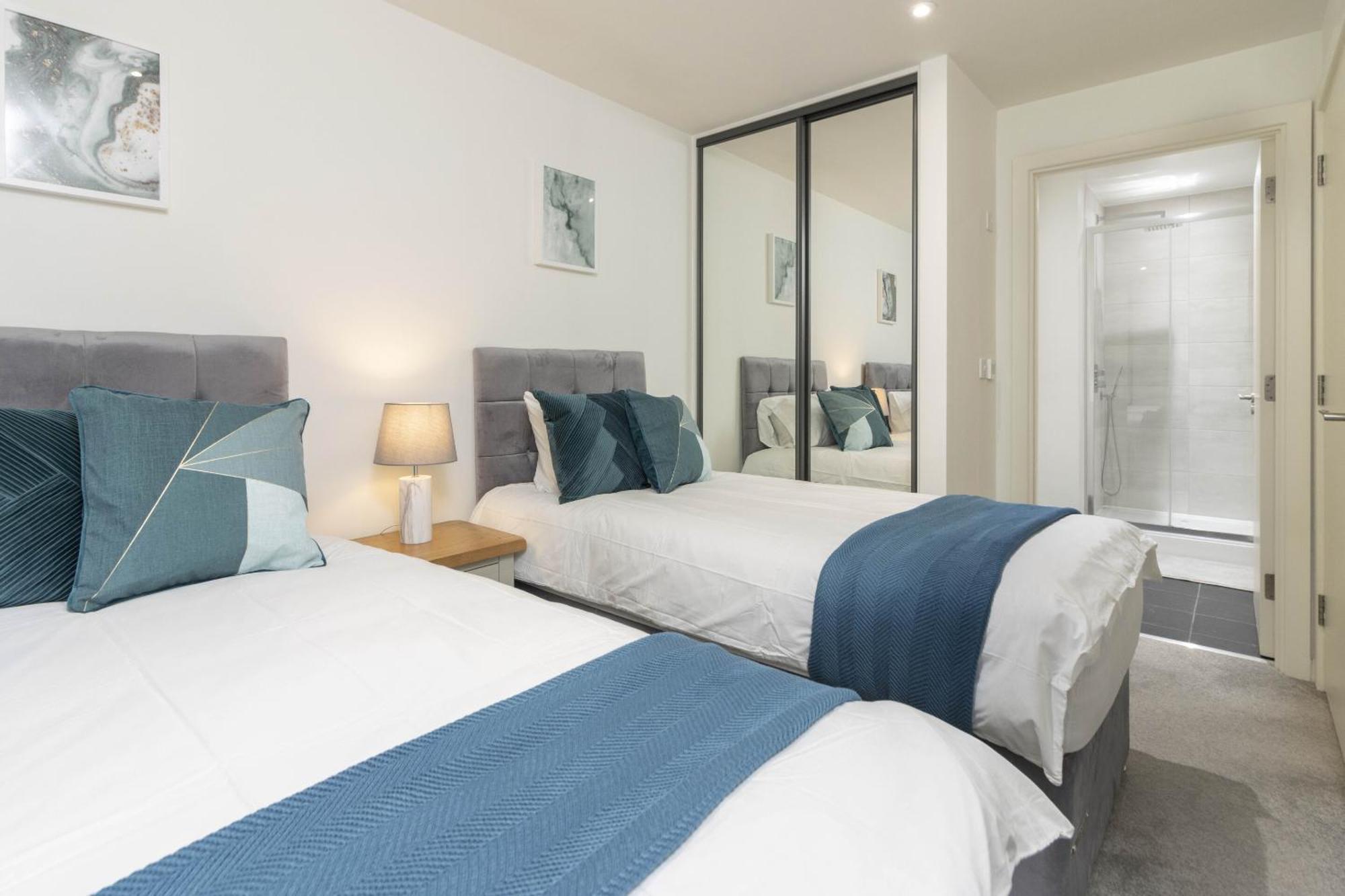 엑서터 Linacre 1&2 - One And Two Bed Flat Behind The Cathedral With Free Parking And Fast Wifi 아파트 외부 사진