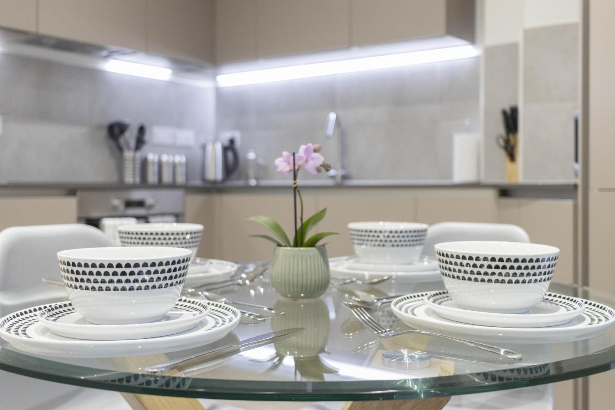 엑서터 Linacre 1&2 - One And Two Bed Flat Behind The Cathedral With Free Parking And Fast Wifi 아파트 객실 사진